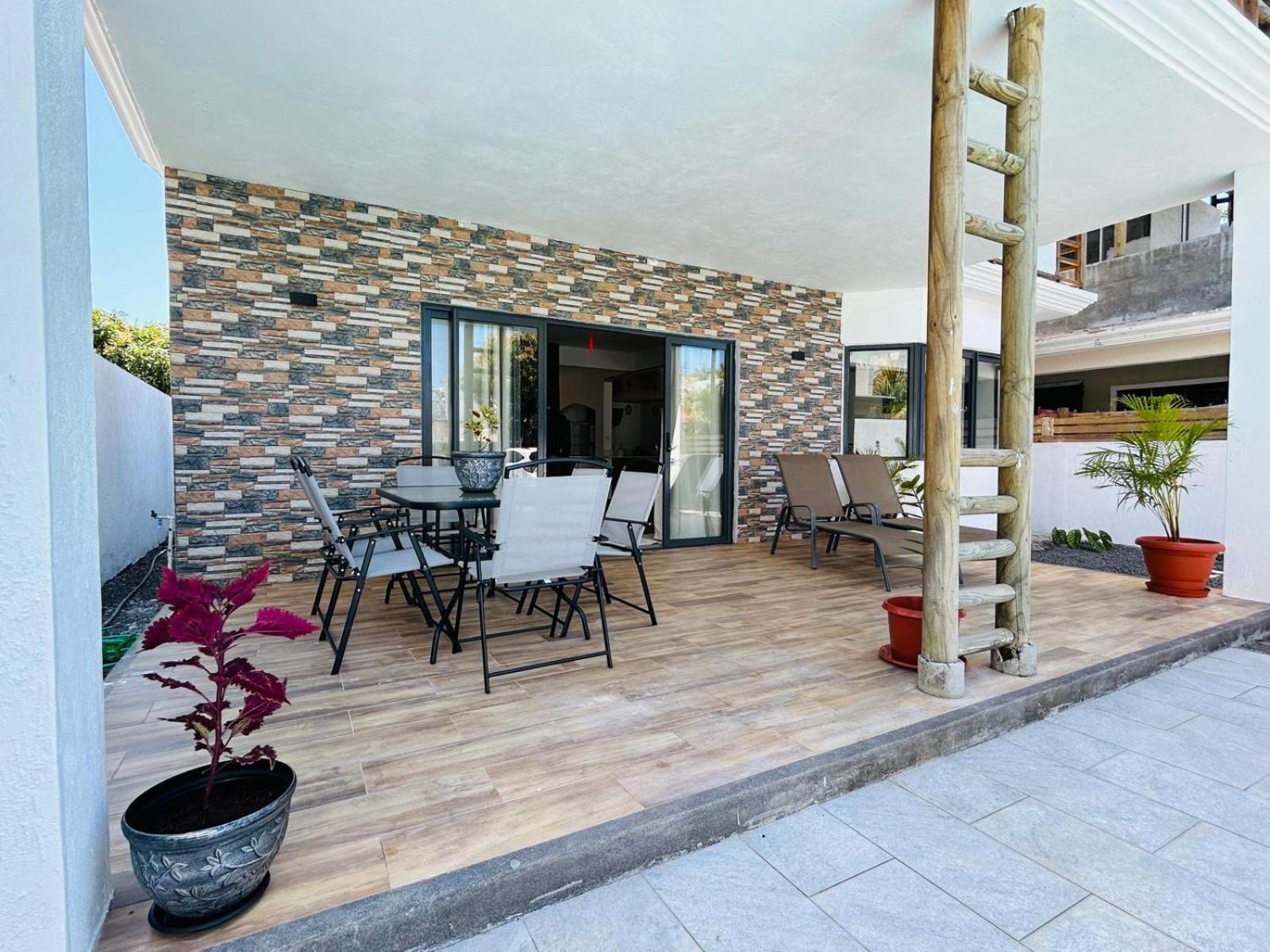 Villa Ellapen Pereybere Beach Exteriör bild