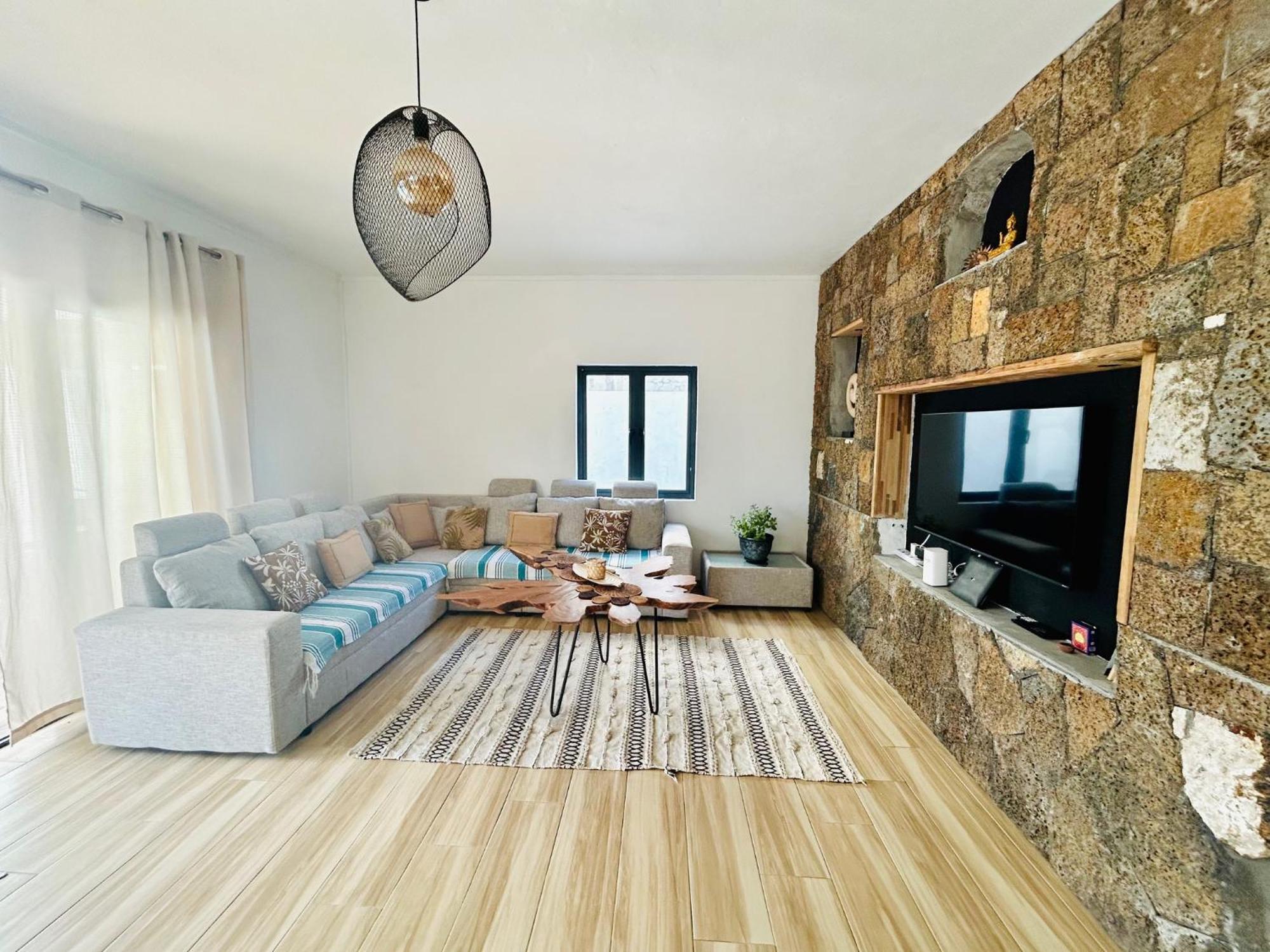 Villa Ellapen Pereybere Beach Exteriör bild
